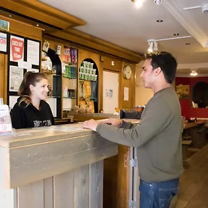 Crossroads Hostel Amsterdam Хостел